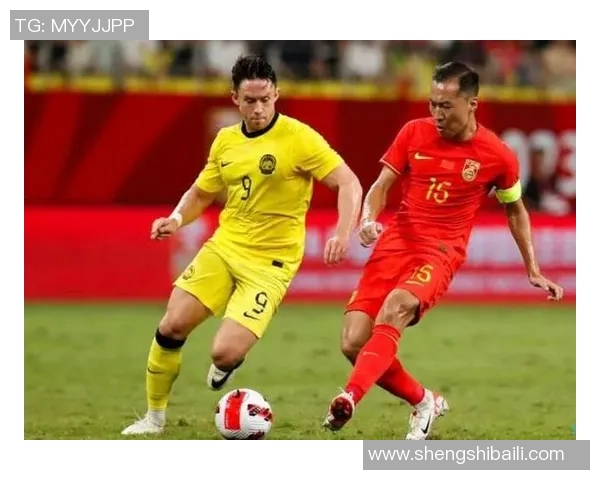 央视镜头聚焦下的足球明星们精彩瞬间与背后故事的深度剖析